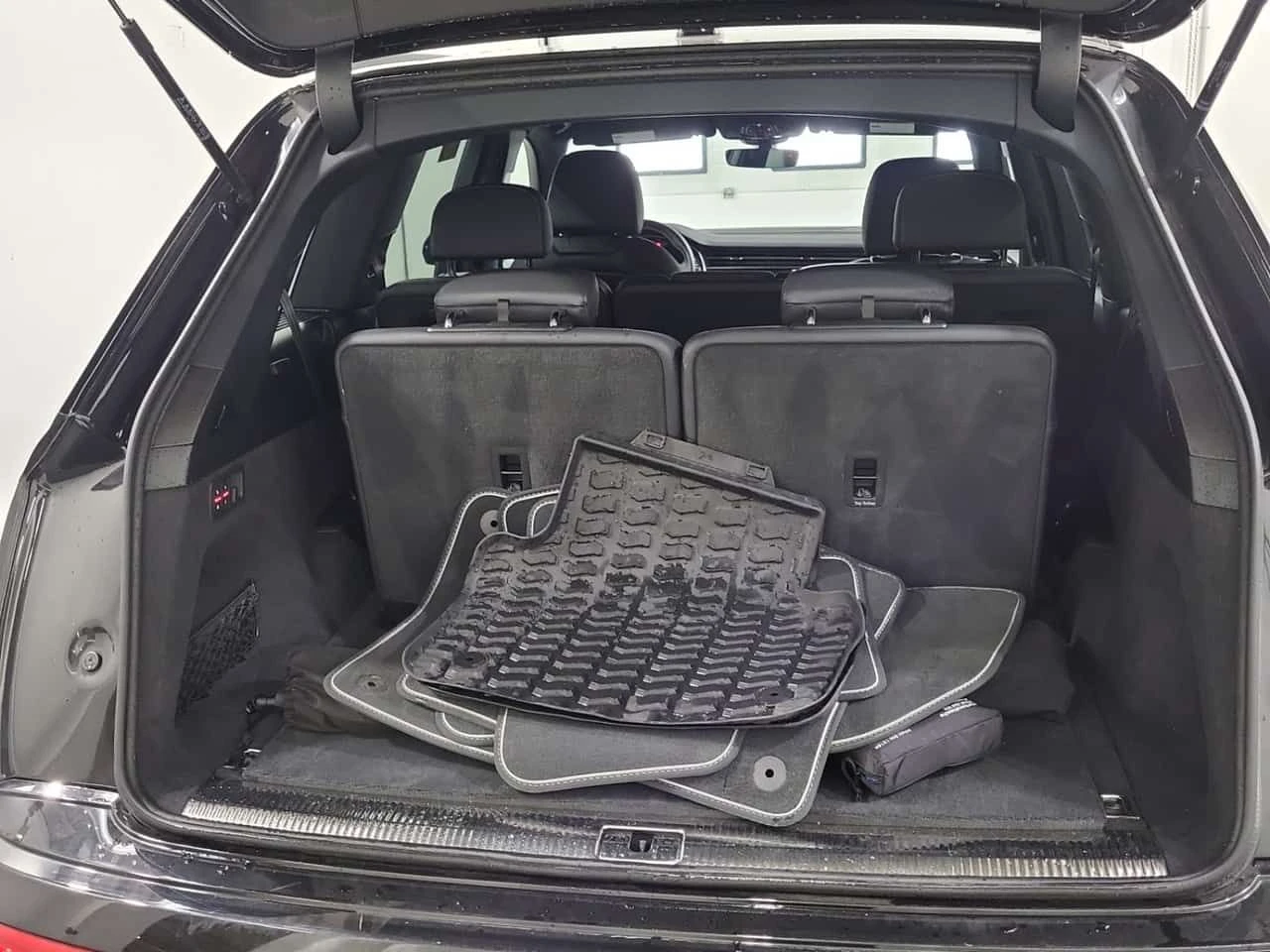 Audi Q7 * 45 TFSI QUATTRO * ДИСТРОНИК * АВТОКРЕДИТ * , снимка 15 - Автомобили и джипове - 54787460