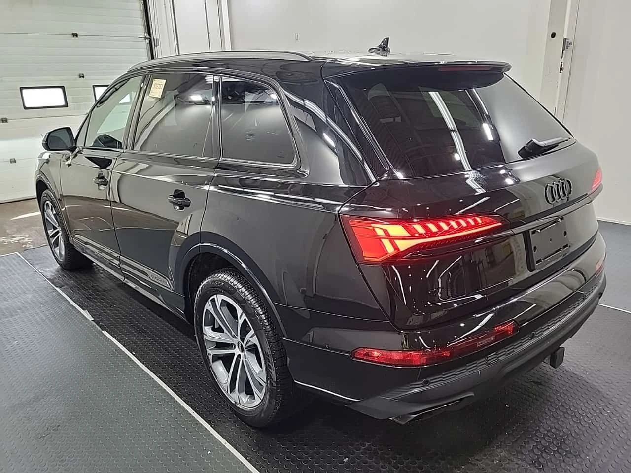Audi Q7 * 45 TFSI QUATTRO * ДИСТРОНИК * АВТОКРЕДИТ * , снимка 4 - Автомобили и джипове - 54787460