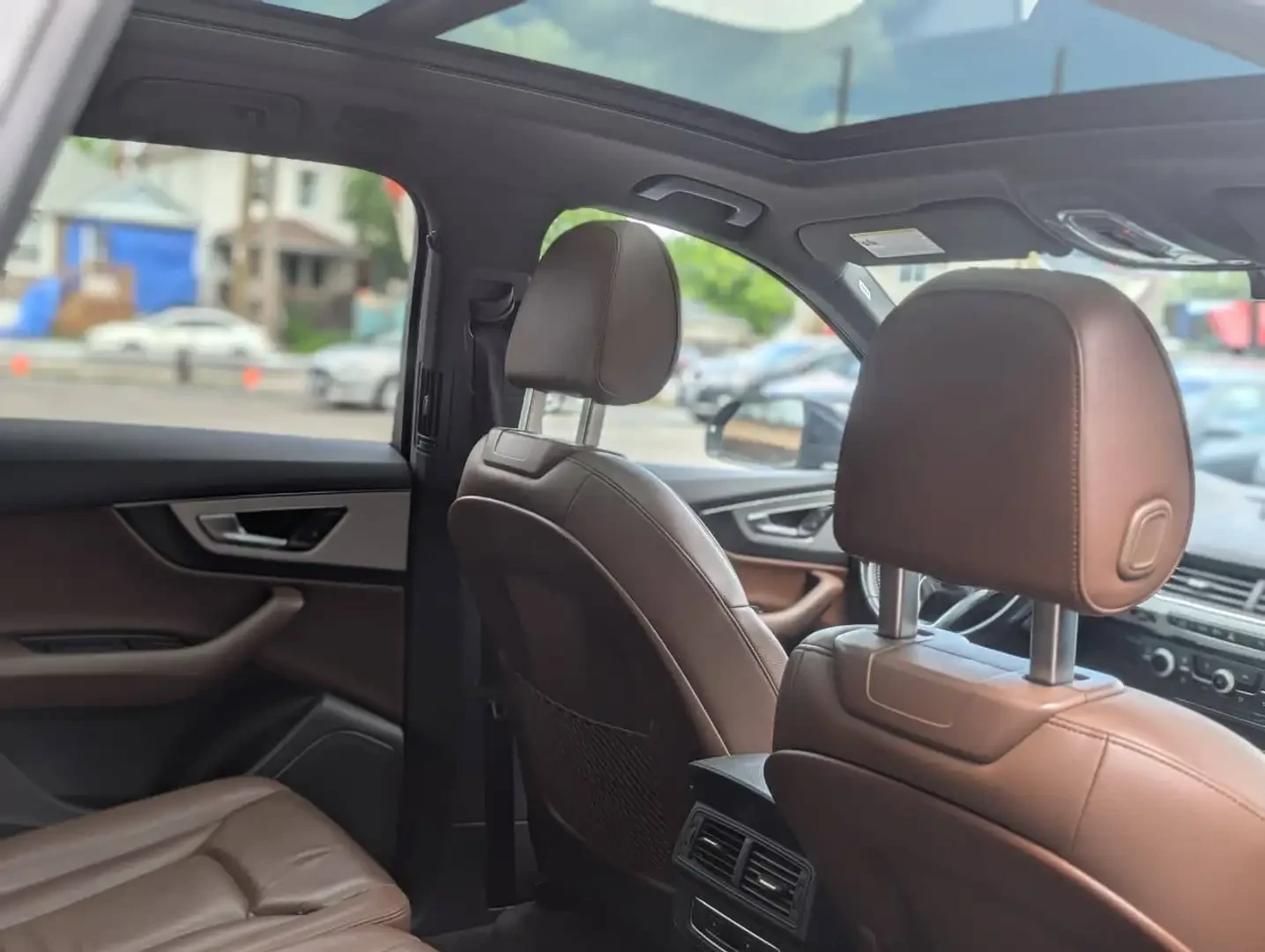 Audi Q7 3.0T* ПОДГРЕВ* КАМЕРА* ПАНОРАМА* КЕЙЛЕС* , снимка 9 - Автомобили и джипове - 54944460