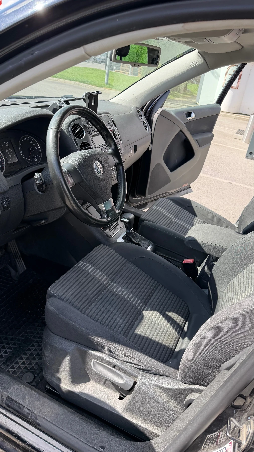 VW Tiguan, снимка 7 - Автомобили и джипове - 56410177