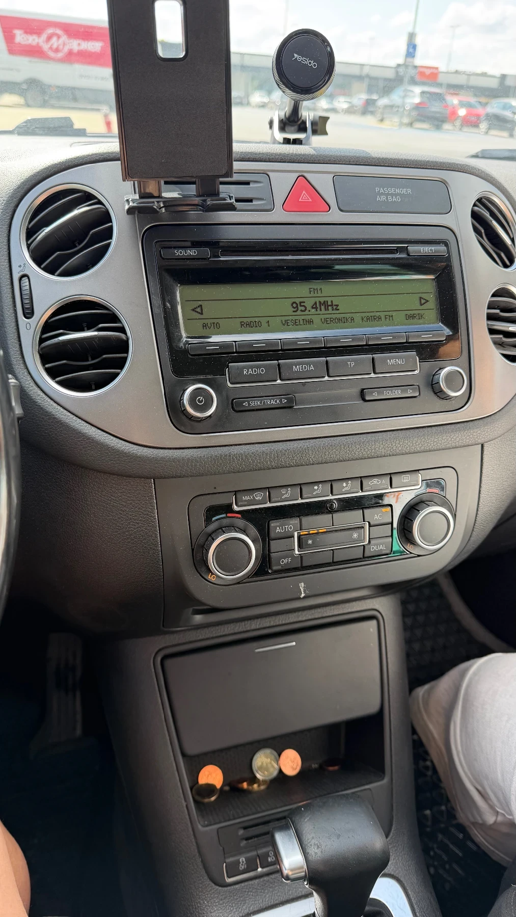 VW Tiguan, снимка 9 - Автомобили и джипове - 56410177
