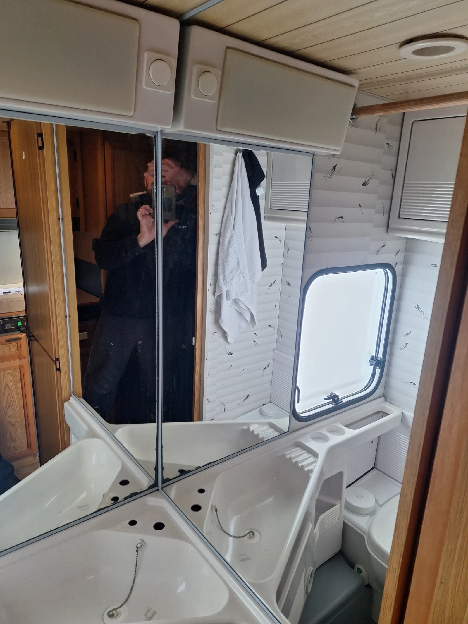 �������� Burstner ��������  | Mobile.bg � ����������� 15