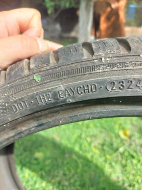 Гуми Зимни 275/30R17, снимка 3