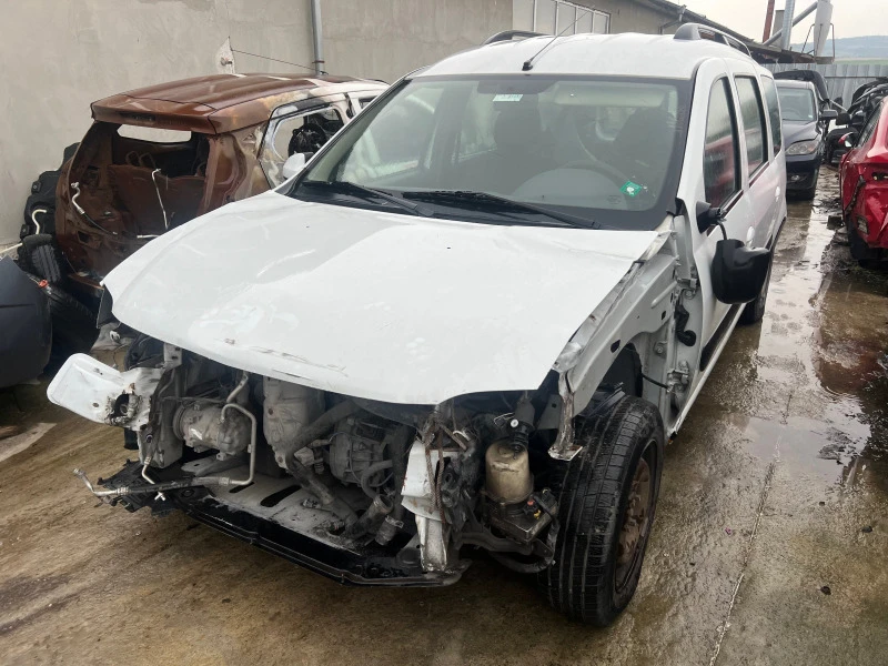 Dacia Logan 1.6i, снимка 3 - Автомобили и джипове - 41458768