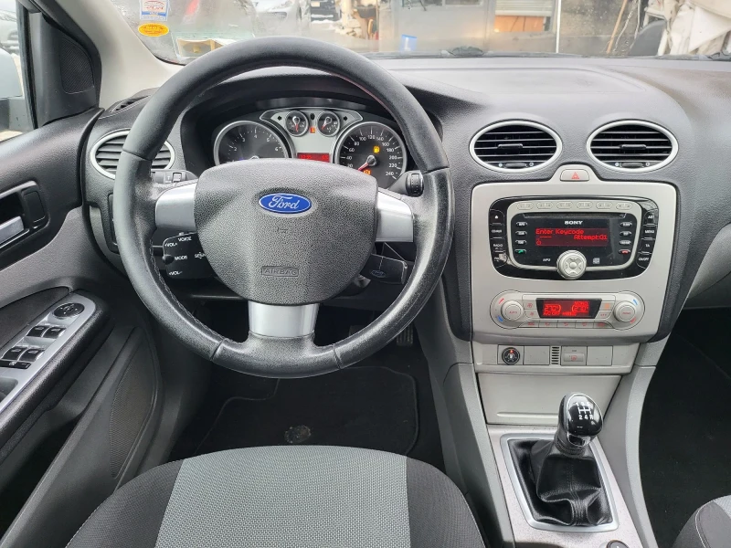 Ford Focus 1.6i 16v B/GPL, снимка 12 - Автомобили и джипове - 48765721