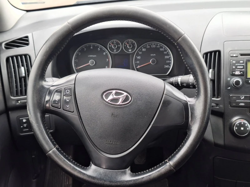 Hyundai I30 1.4i 109 к.с. EURO 5 SWISS, снимка 11 - Автомобили и джипове - 48856590