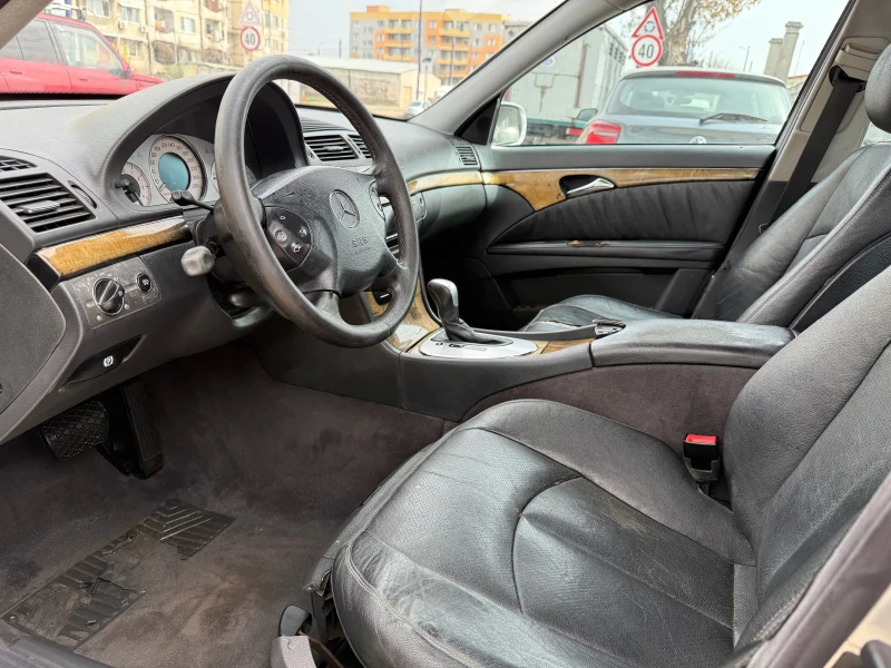 Mercedes-Benz E 320 AVANTGARDE , снимка 7 - Автомобили и джипове - 49465577