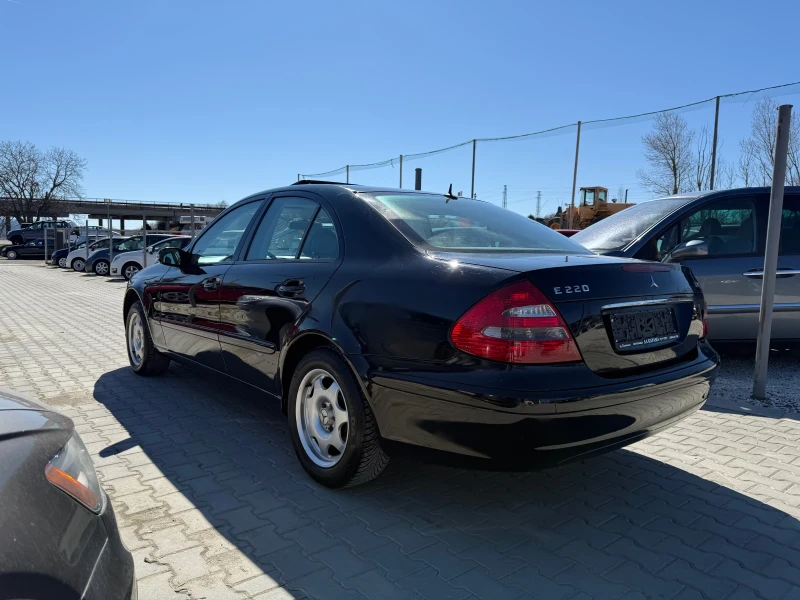 Mercedes-Benz E 220 Ръчка* Нов внос* Перфектна* Реална* Бартер* , снимка 7 - Автомобили и джипове - 49607045