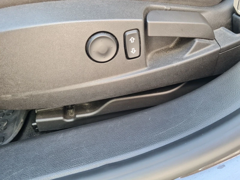 Opel Insignia, снимка 9 - Автомобили и джипове - 51525429