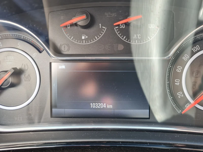 Opel Insignia, снимка 10 - Автомобили и джипове - 51525429