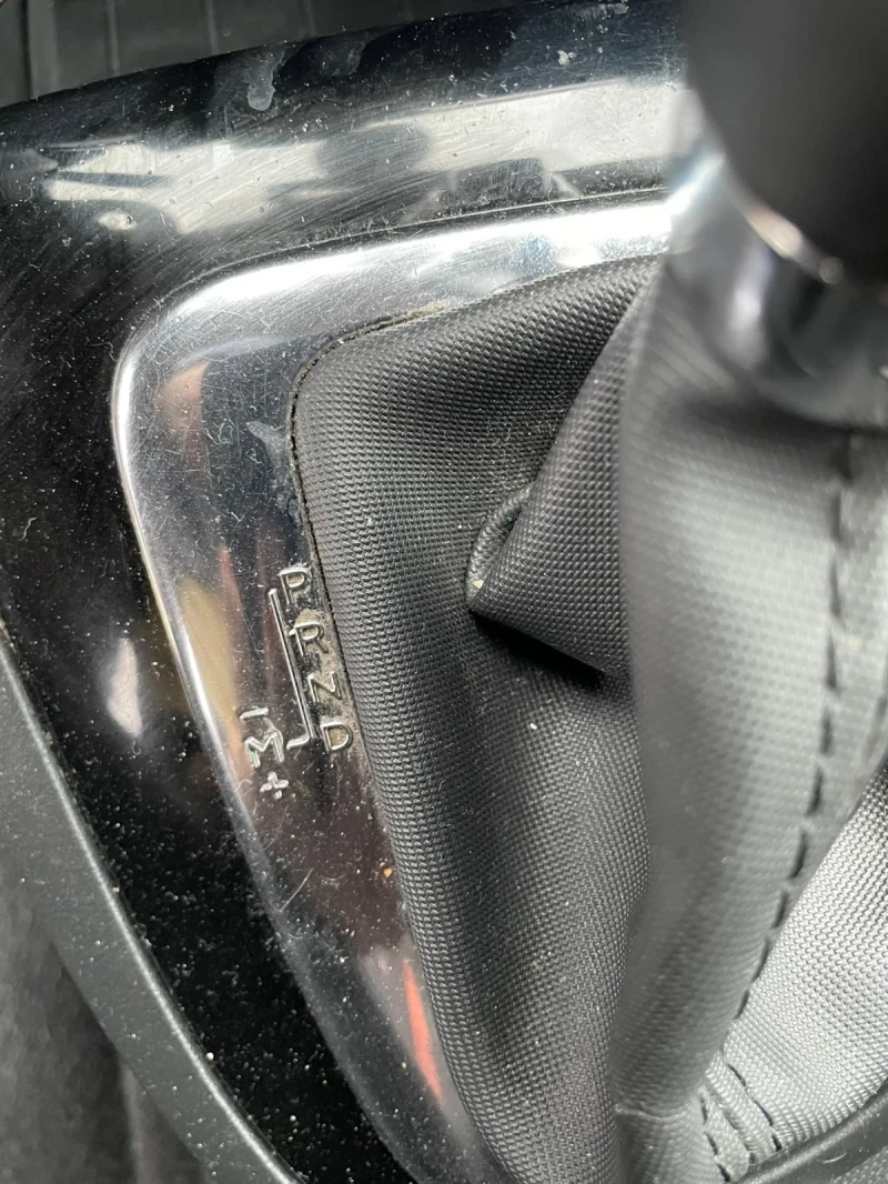 Renault Captur 1.5d 90к автоматикк, снимка 10 - Автомобили и джипове - 52886378