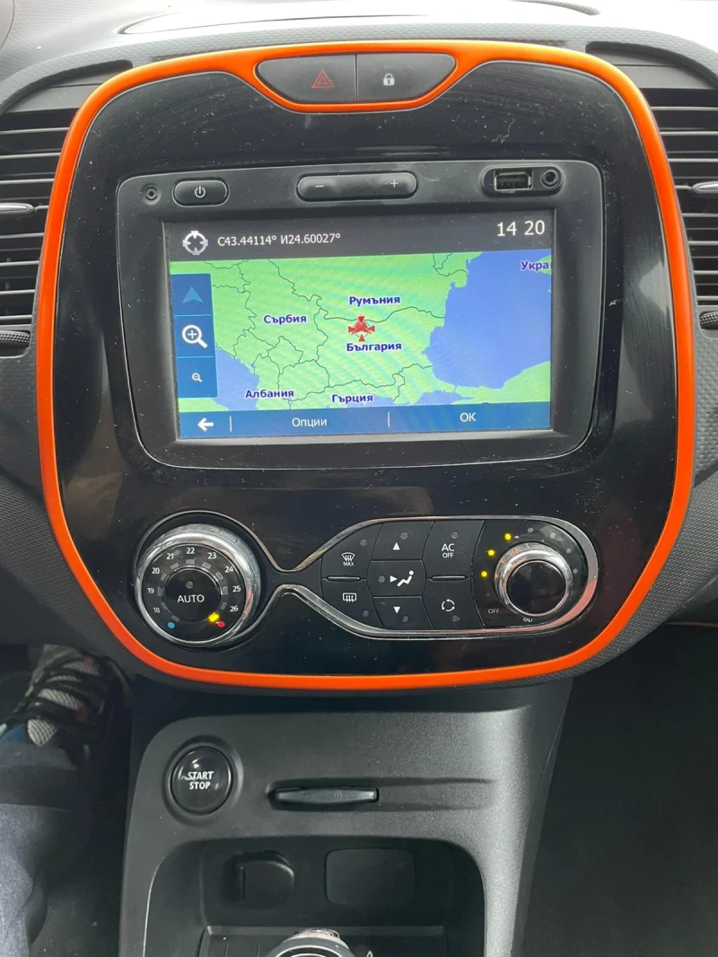 Renault Captur 1.5d 90к автоматикк, снимка 8 - Автомобили и джипове - 52886378