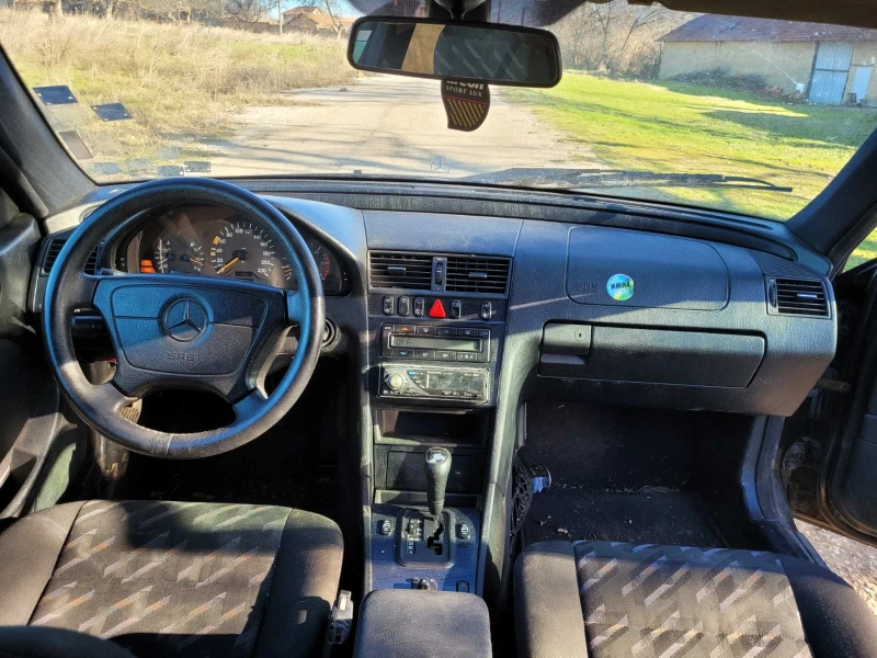 Mercedes-Benz C 220 Цяла или на части , снимка 3 - Автомобили и джипове - 53062304