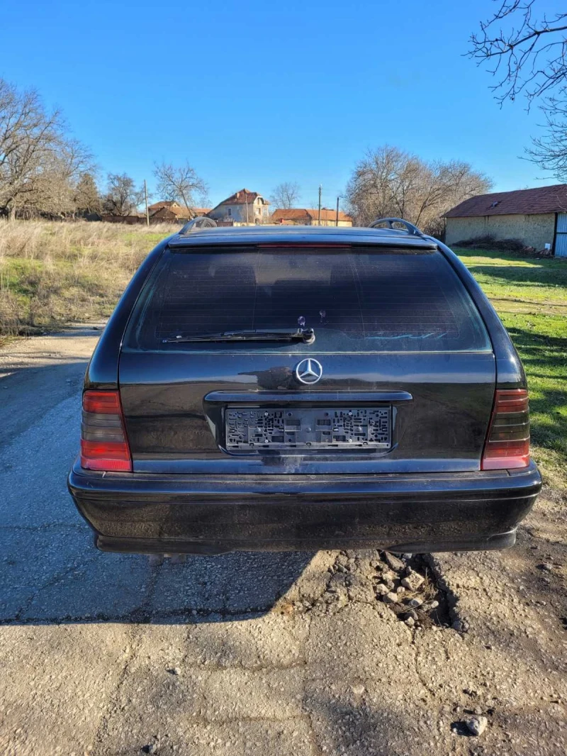Mercedes-Benz C 220 Цяла или на части , снимка 12 - Автомобили и джипове - 53062304