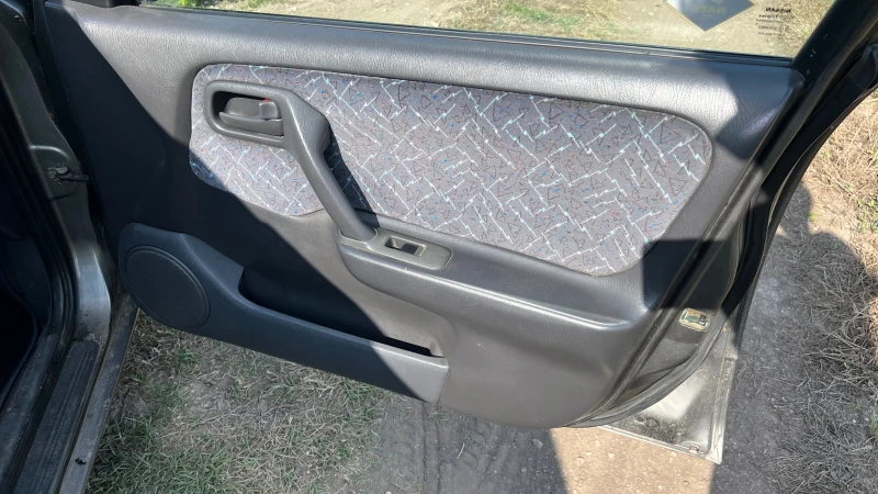 Nissan Primera, снимка 7 - Автомобили и джипове - 53231215