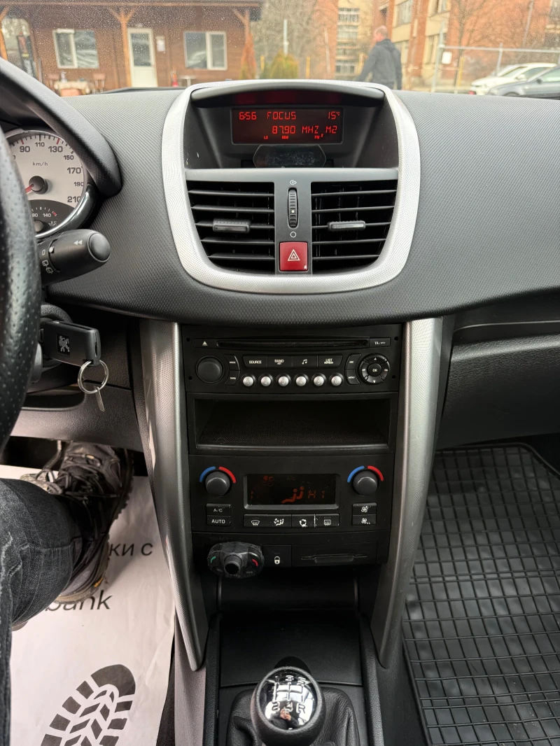 Peugeot 207 1.4i 88к.с * ГАЗ* * КЛИМАТРОНИК* , снимка 15 - Автомобили и джипове - 53365466