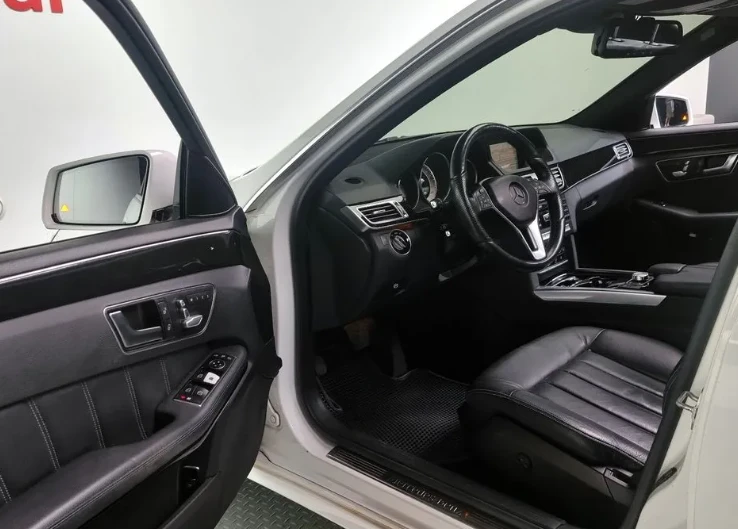 Mercedes-Benz E 220 CDI Avantgarde - изображение 8