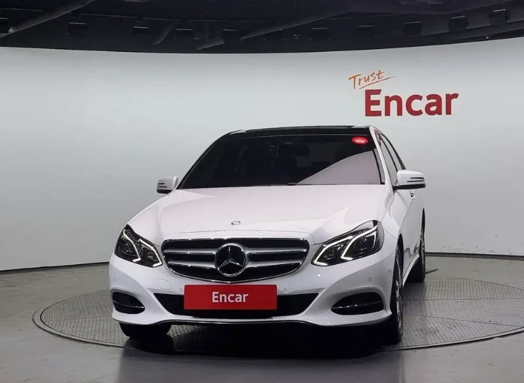 Mercedes-Benz E 220 CDI Avantgarde - изображение 3