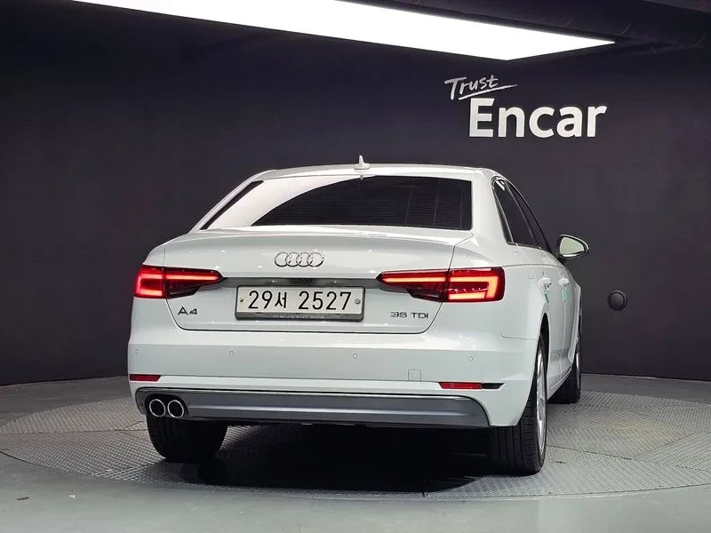 Audi A4 2.0 TDI, снимка 4 - Автомобили и джипове - 55012488