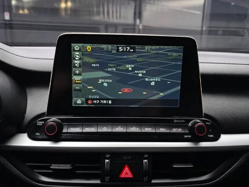 Kia K3 Luxury, снимка 14 - Автомобили и джипове - 55884573