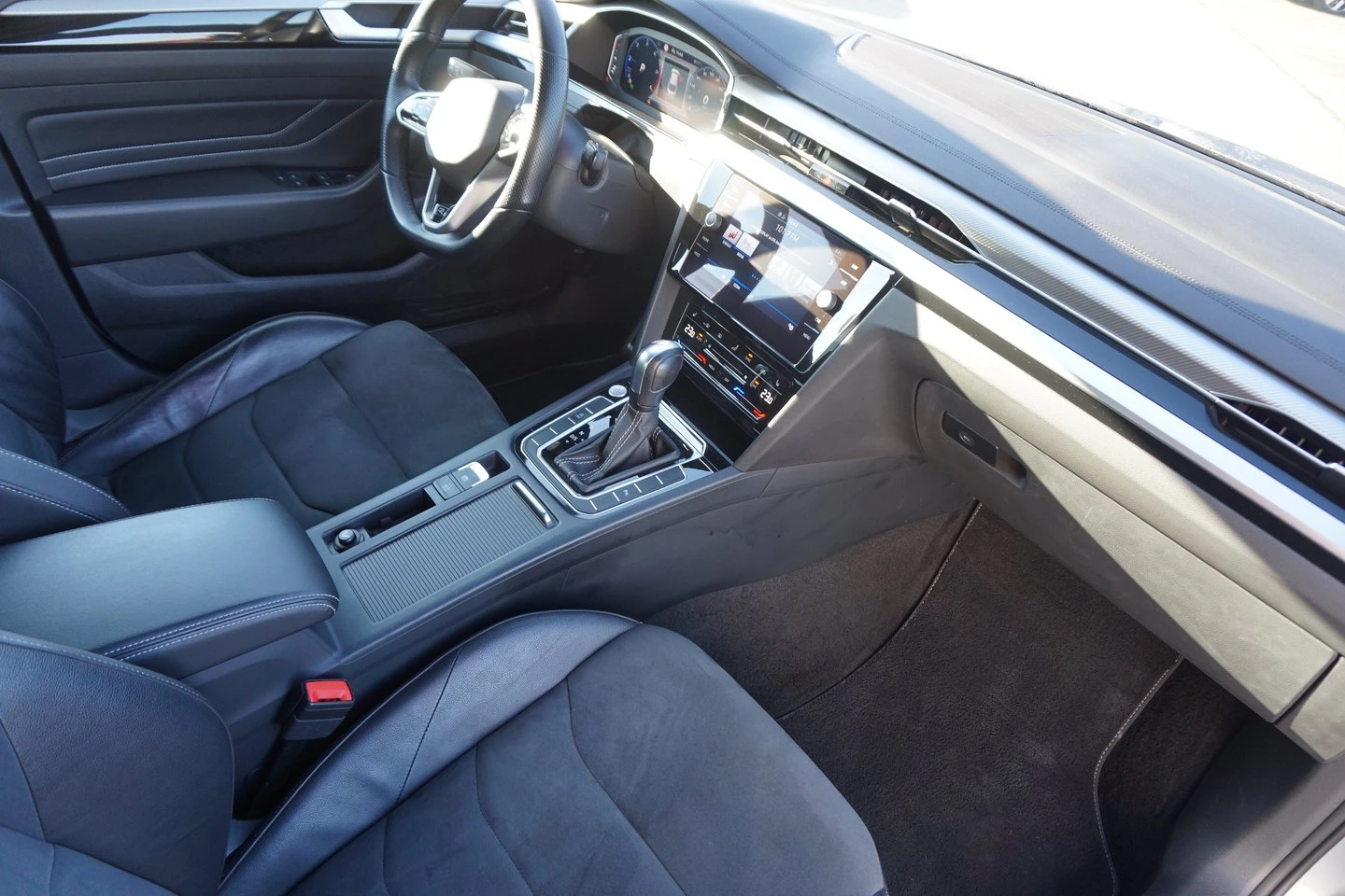 VW Arteon R-Line 2.0 TDI SCR 4MOTION DSG - изображение 6