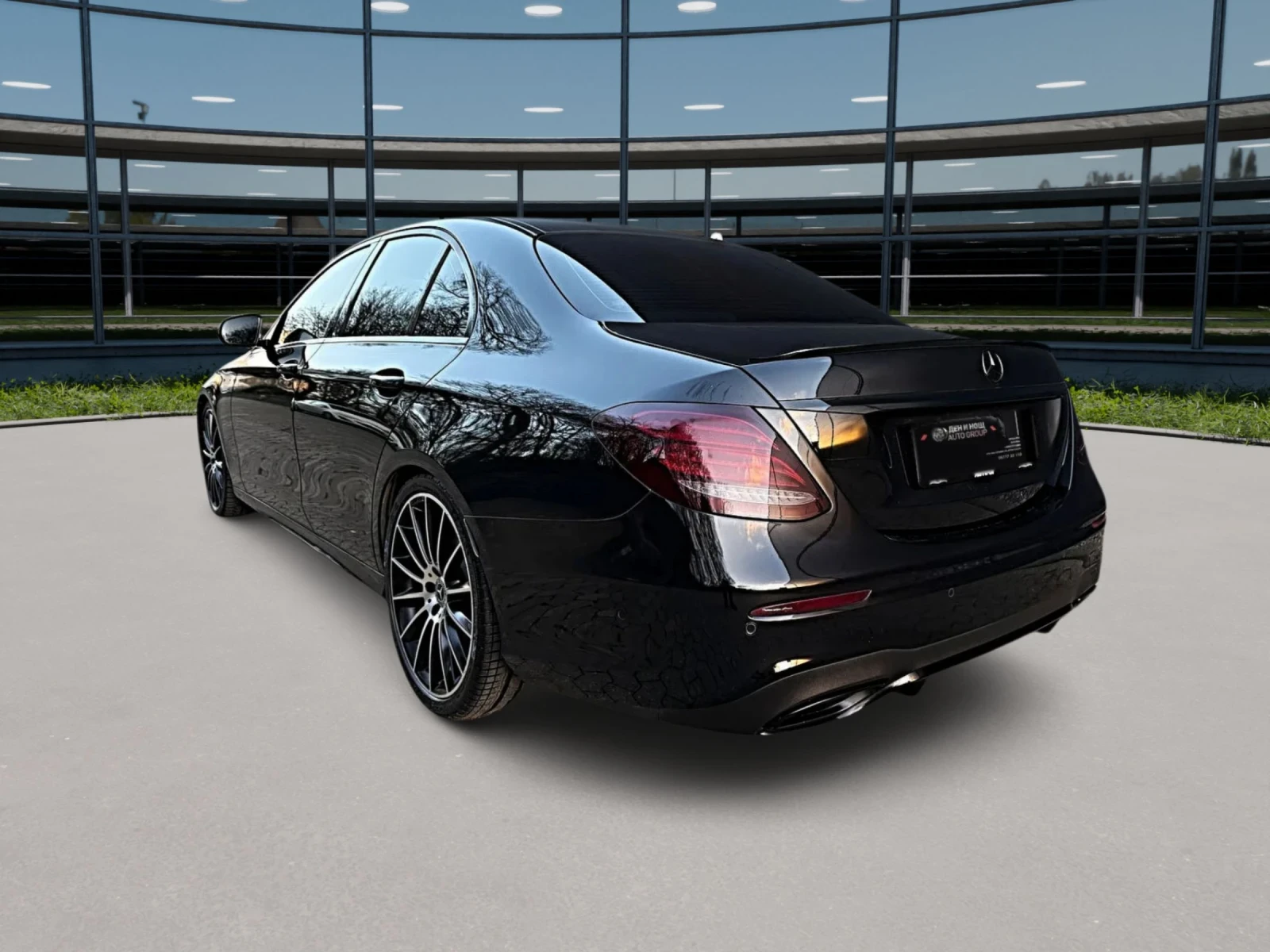 Mercedes-Benz E 400 Очакван Внос Mercedes E400i AMG* 4M* 3D BURM* PANO - изображение 5