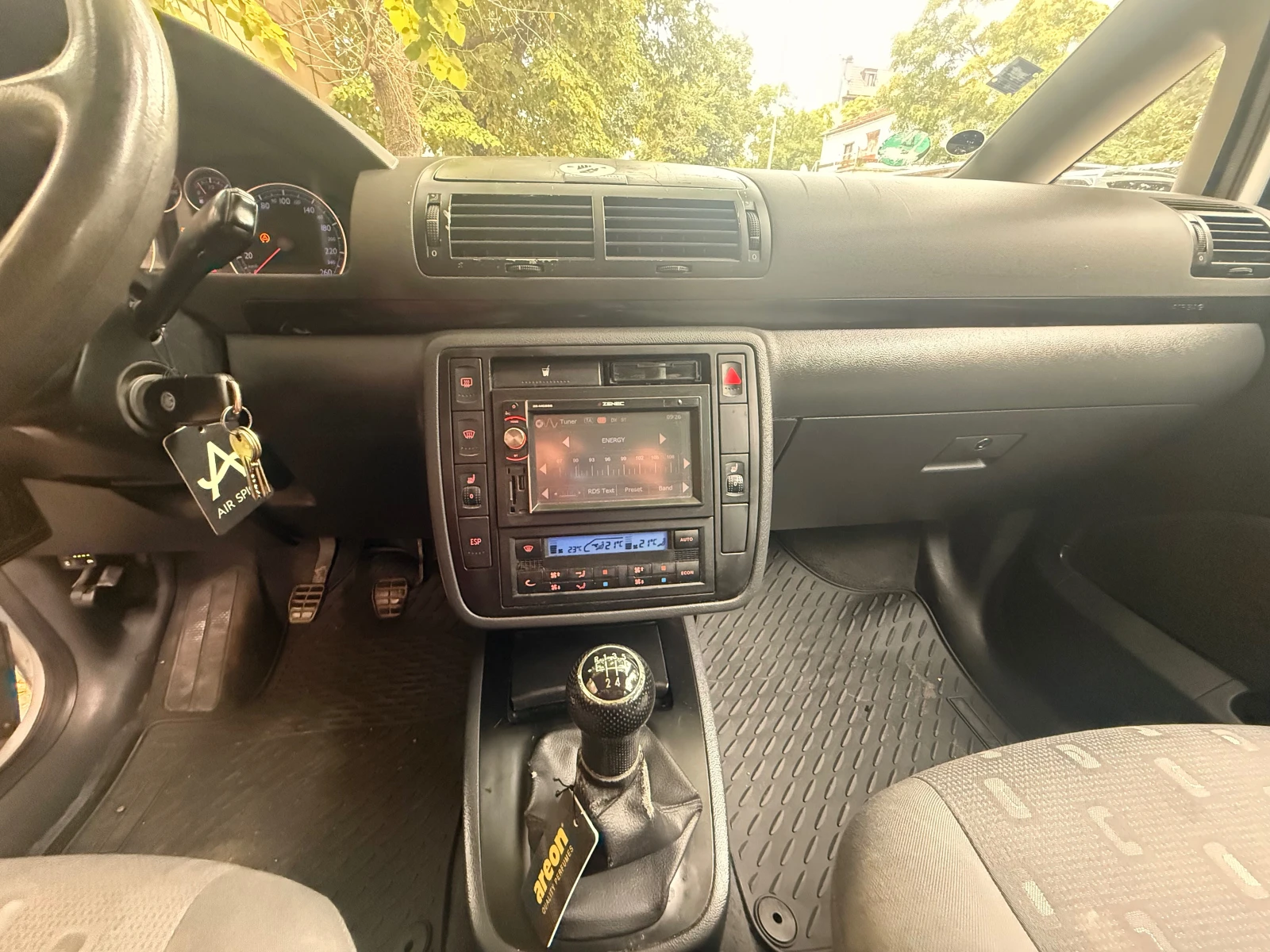 VW Sharan 2.0 бензин - изображение 7