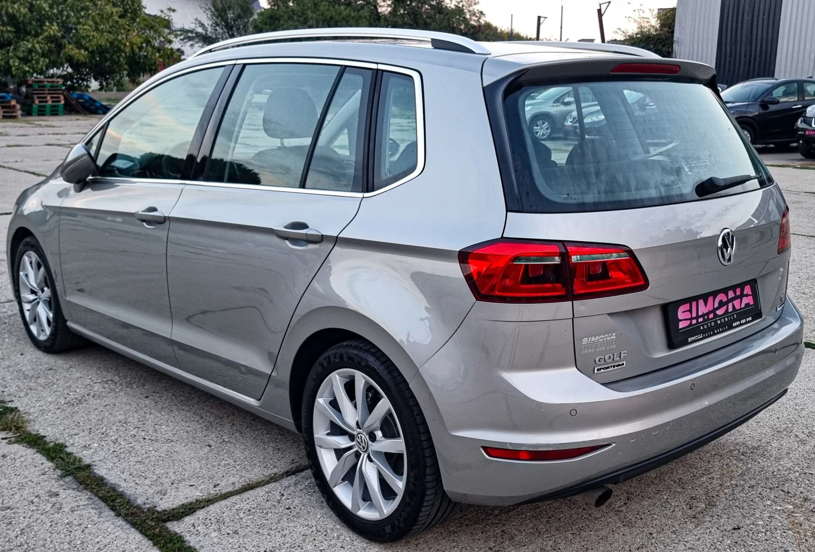 VW Sportsvan 1.6 TDI Highline BlueMotion Tech - изображение 4