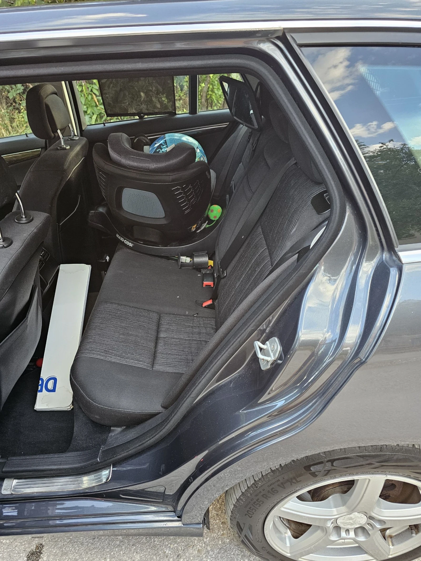 Mercedes-Benz C 180 Kompressor/Газ/Автоматик  | Mobile.bg — изображение 7