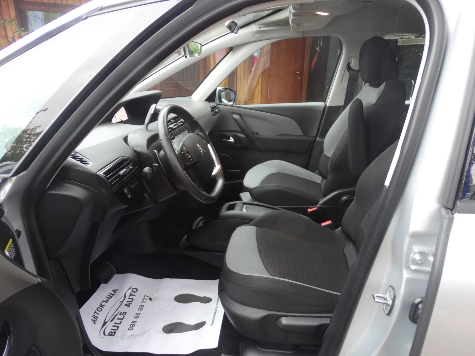 Citroen C4 Picasso 1.6 - 120 k.s. - изображение 8