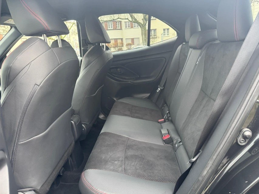 Toyota Yaris Cross | Hybrid | GR Sport | 2024 | 18 000 км., снимка 16 - Автомобили и джипове - 53811352