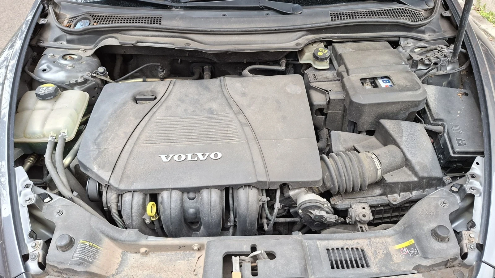 Volvo C30 1.8 I-157000км.РЕАЛНИ!!!, снимка 3 - Автомобили и джипове - 53970975