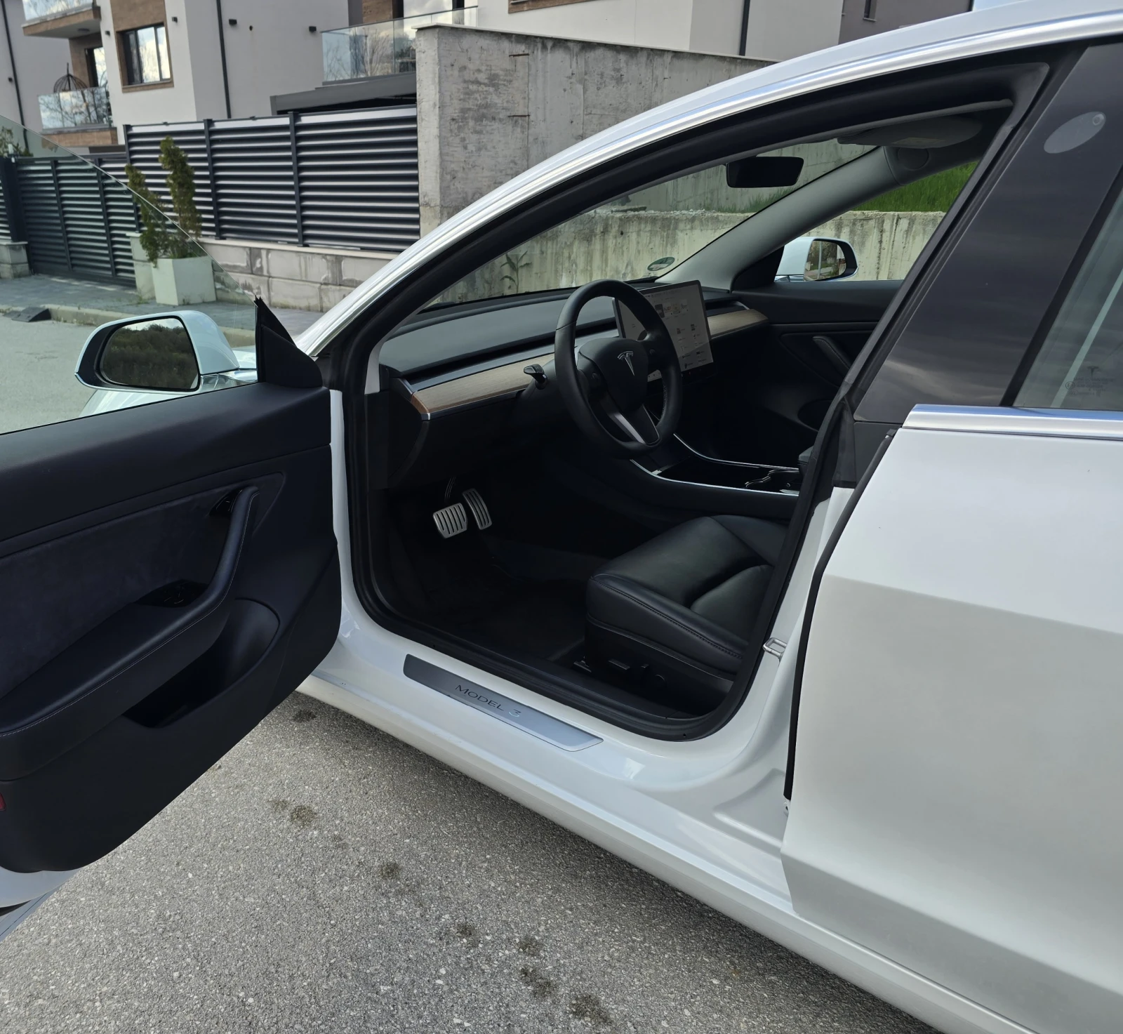 Tesla Model 3 PERFORMANCE AWD 513hp* 82kWh* Гаранция* , снимка 5 - Автомобили и джипове - 54212307