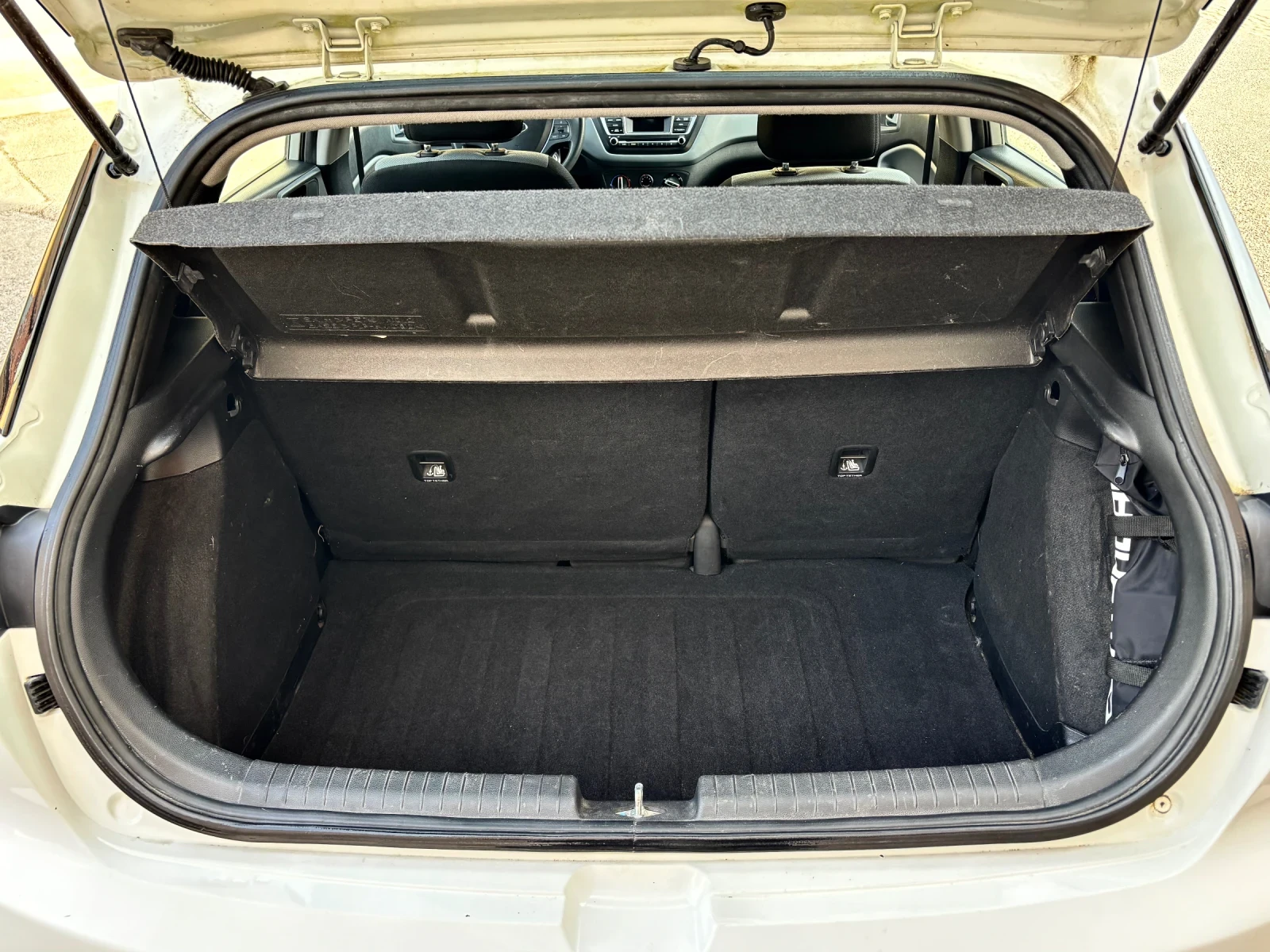 Hyundai I20, снимка 7 - Автомобили и джипове - 54294038