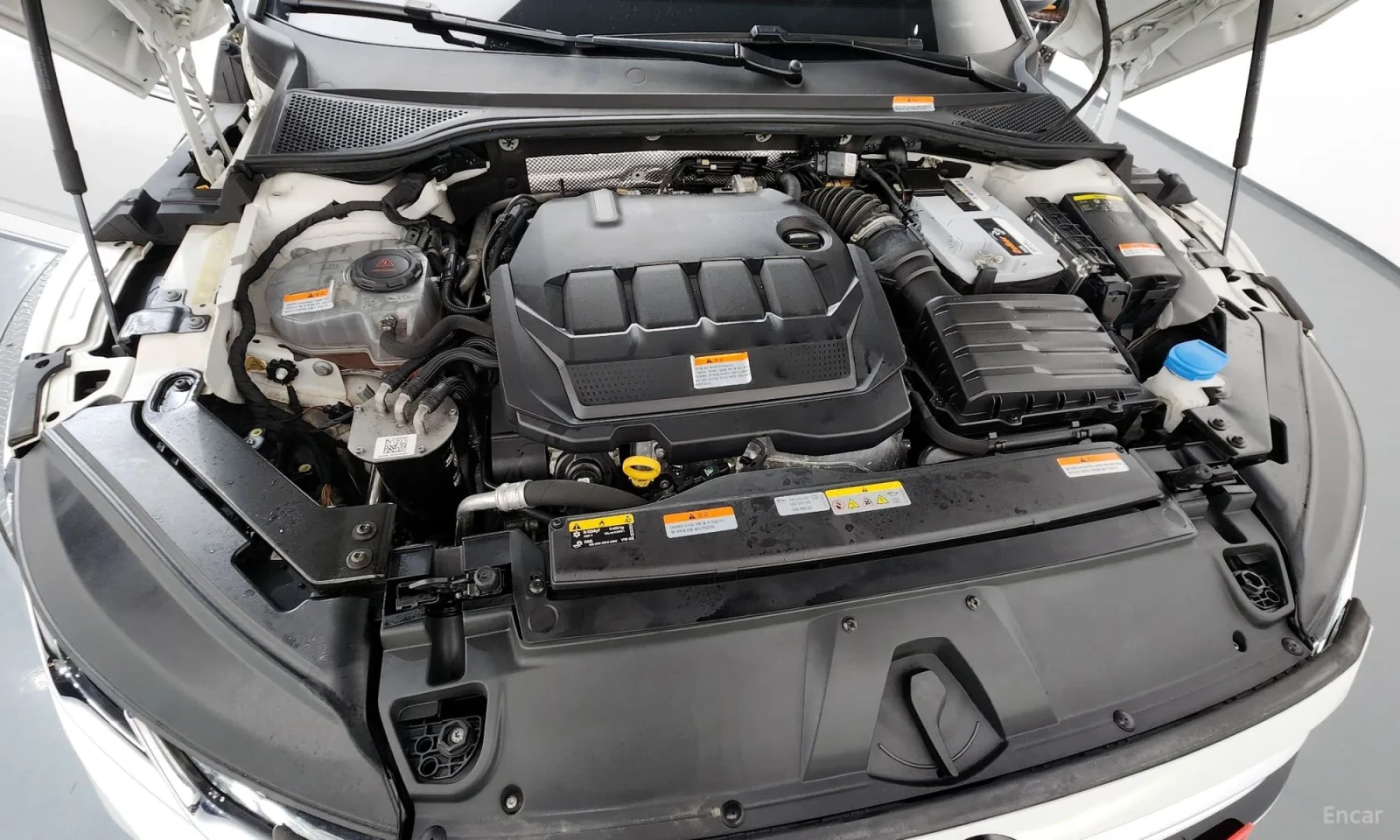 VW Arteon 2.0 TDI Prestige, снимка 4 - Автомобили и джипове - 54303076