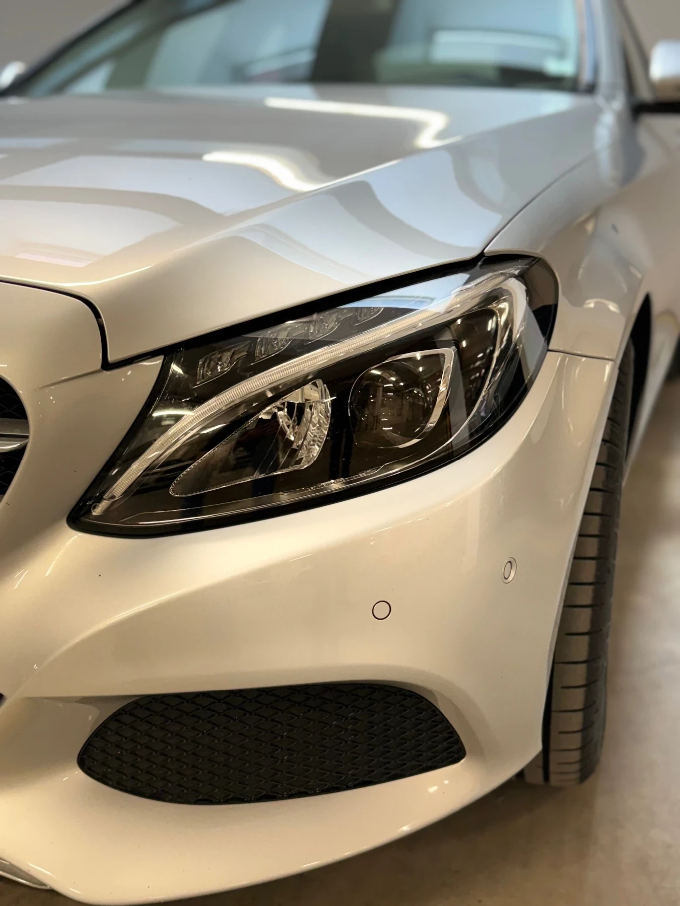 Mercedes-Benz C 220, снимка 4 - Автомобили и джипове - 54623317