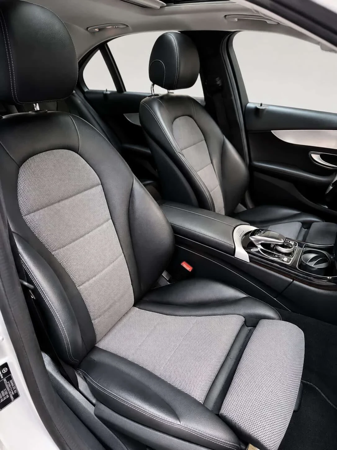 Mercedes-Benz C 220, снимка 8 - Автомобили и джипове - 54623317
