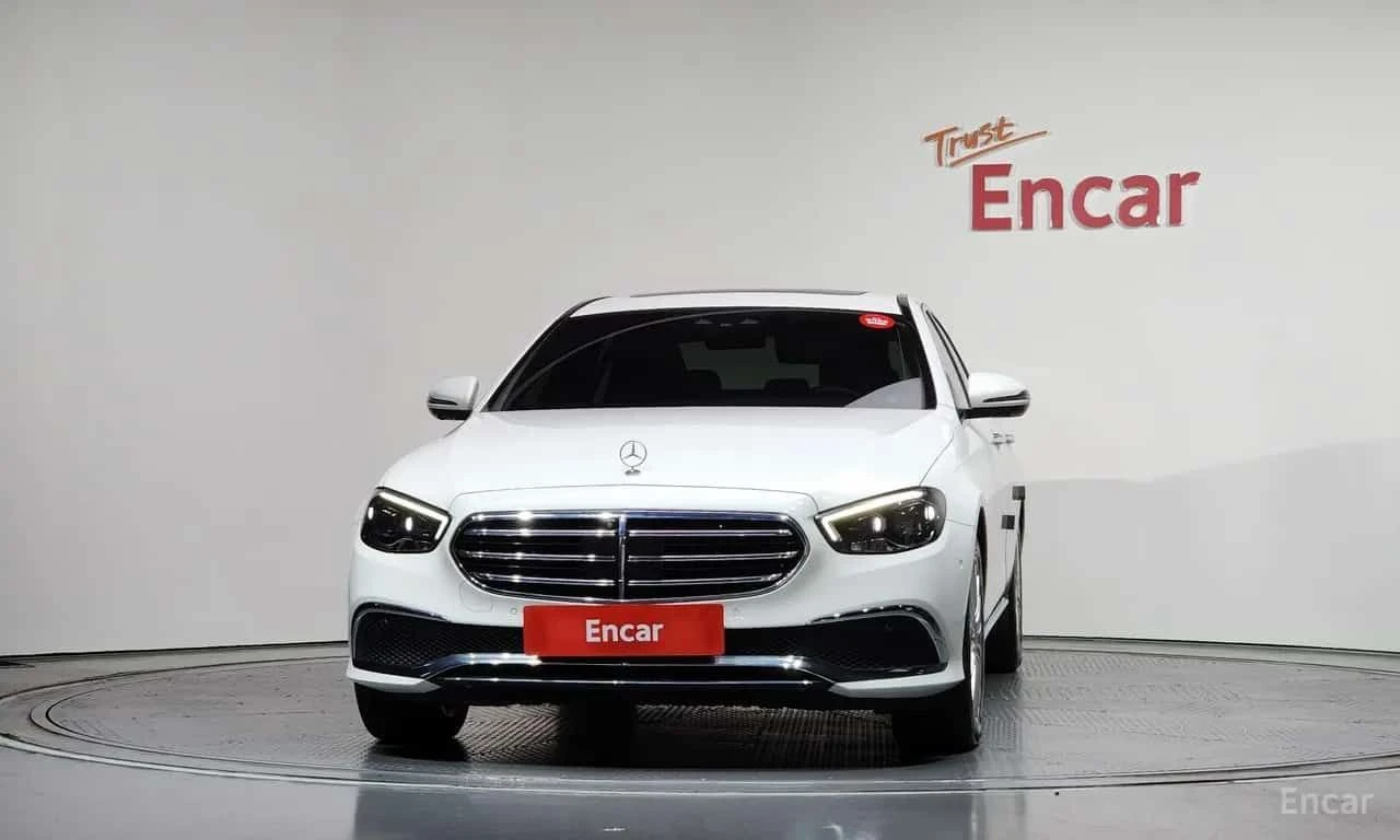 Mercedes-Benz E 220 4MATIC Exclusive | АВТОФИНАНСИРАНЕ, снимка 3 - Автомобили и джипове - 55588832
