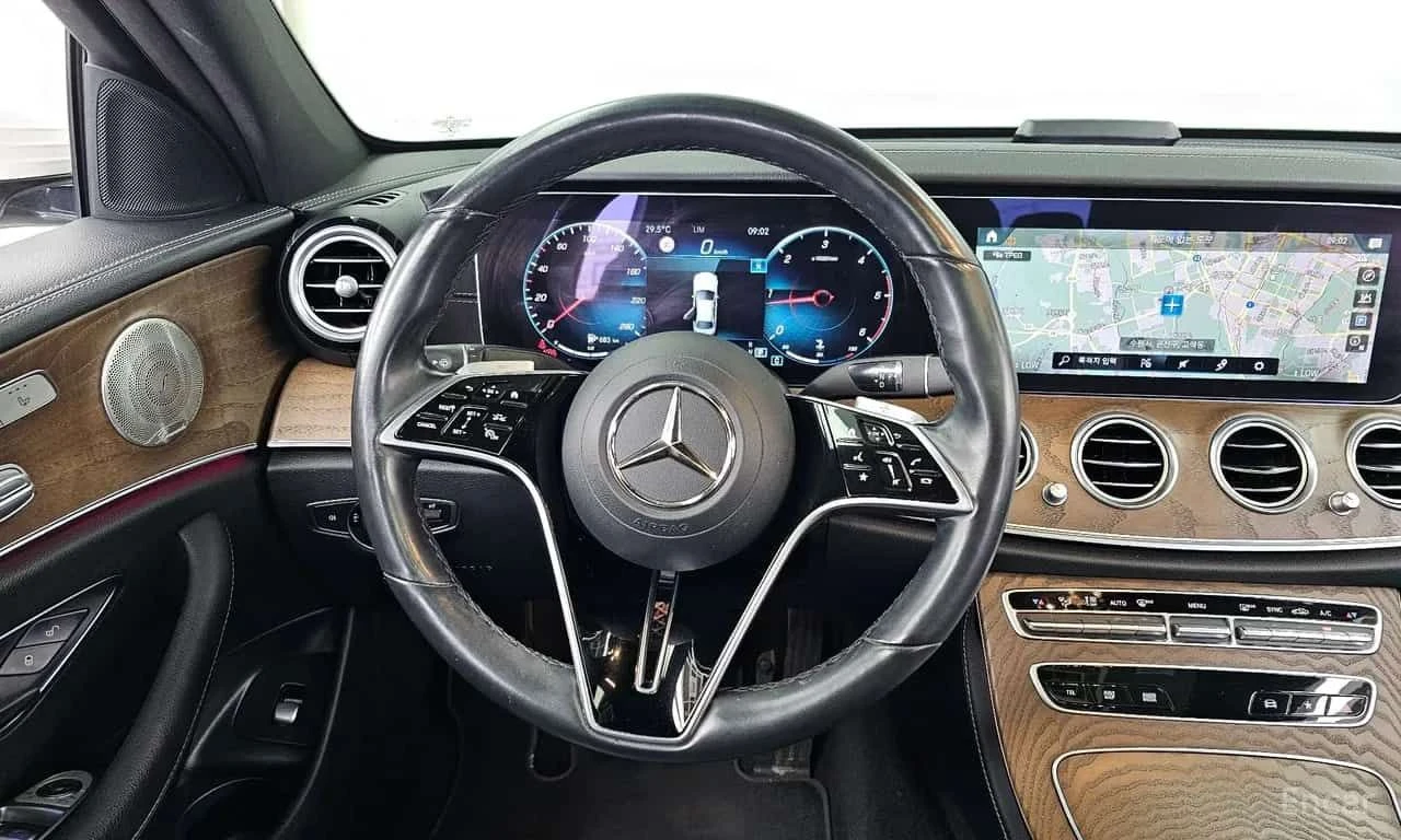 Mercedes-Benz E 220 4MATIC Exclusive | АВТОФИНАНСИРАНЕ, снимка 13 - Автомобили и джипове - 55588832