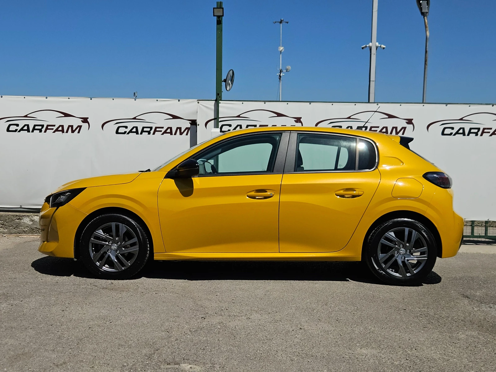 Peugeot 208 1.2/GPL/Active/CARPLAY/ACC/LED/NAVI/БЛУТУТ/EURO 6, снимка 6 - Автомобили и джипове - 55691955