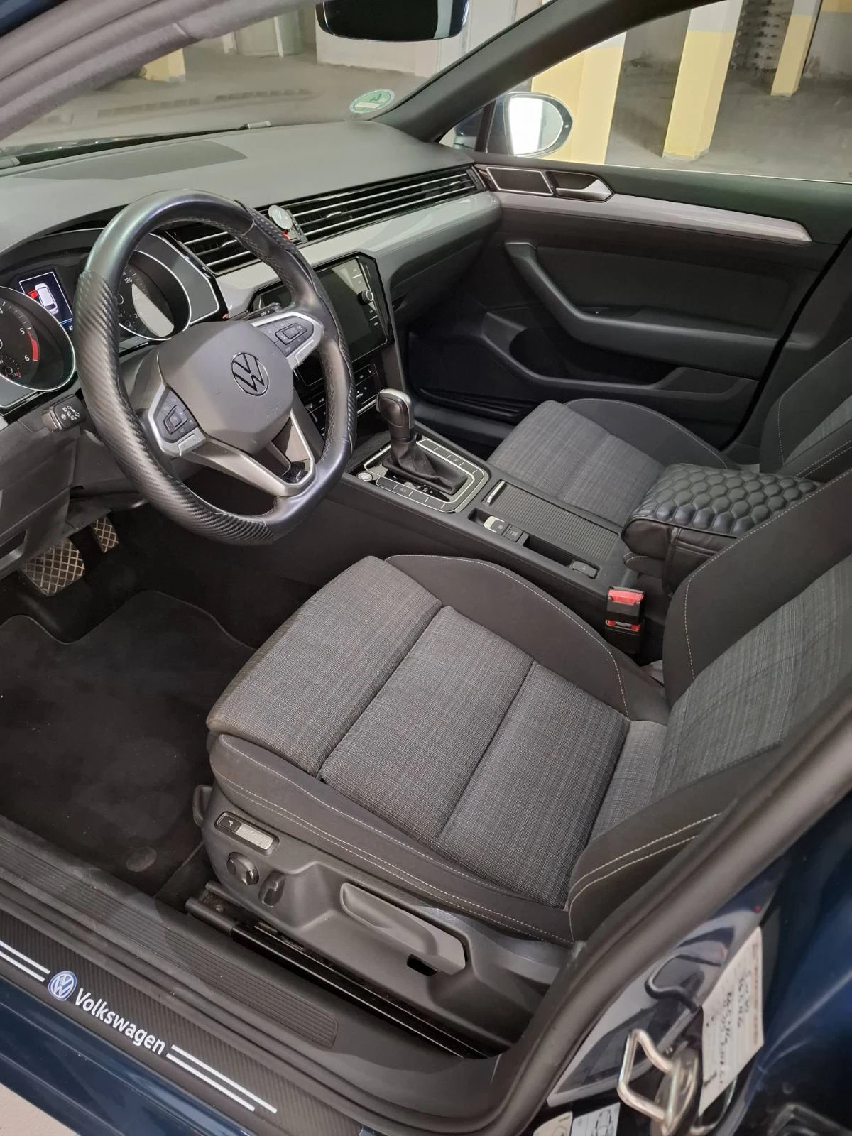 VW Passat B8.5 DSG:Facelift с ГАРАНЦИЯ, снимка 8 - Автомобили и джипове - 56074624