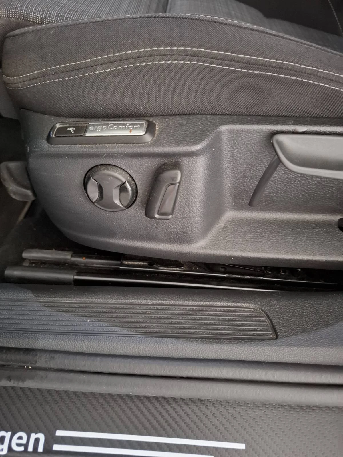 VW Passat B8.5 DSG:Facelift с ГАРАНЦИЯ, снимка 11 - Автомобили и джипове - 56074624
