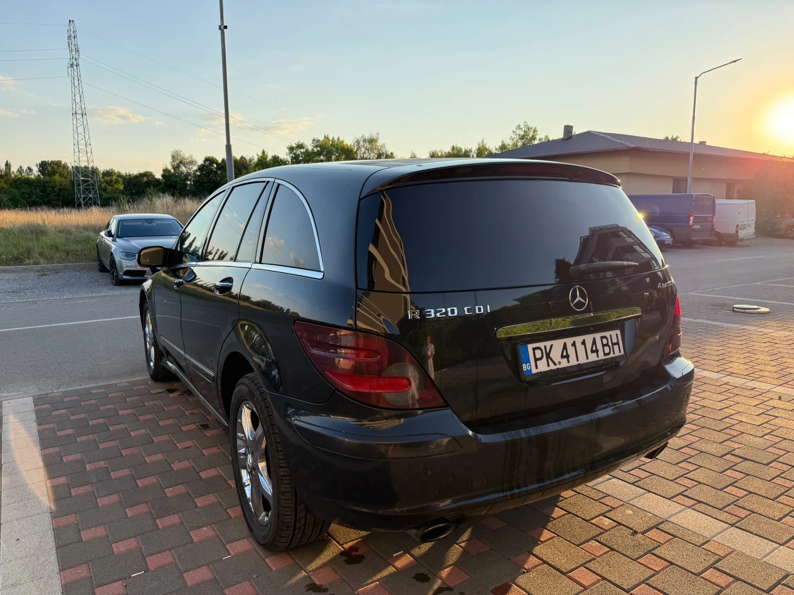 Mercedes-Benz R 320, снимка 4 - Автомобили и джипове - 56202046