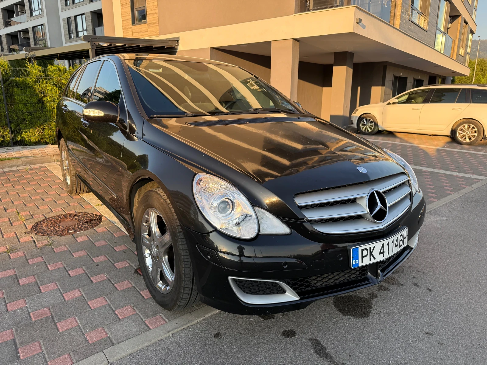 Mercedes-Benz R 320