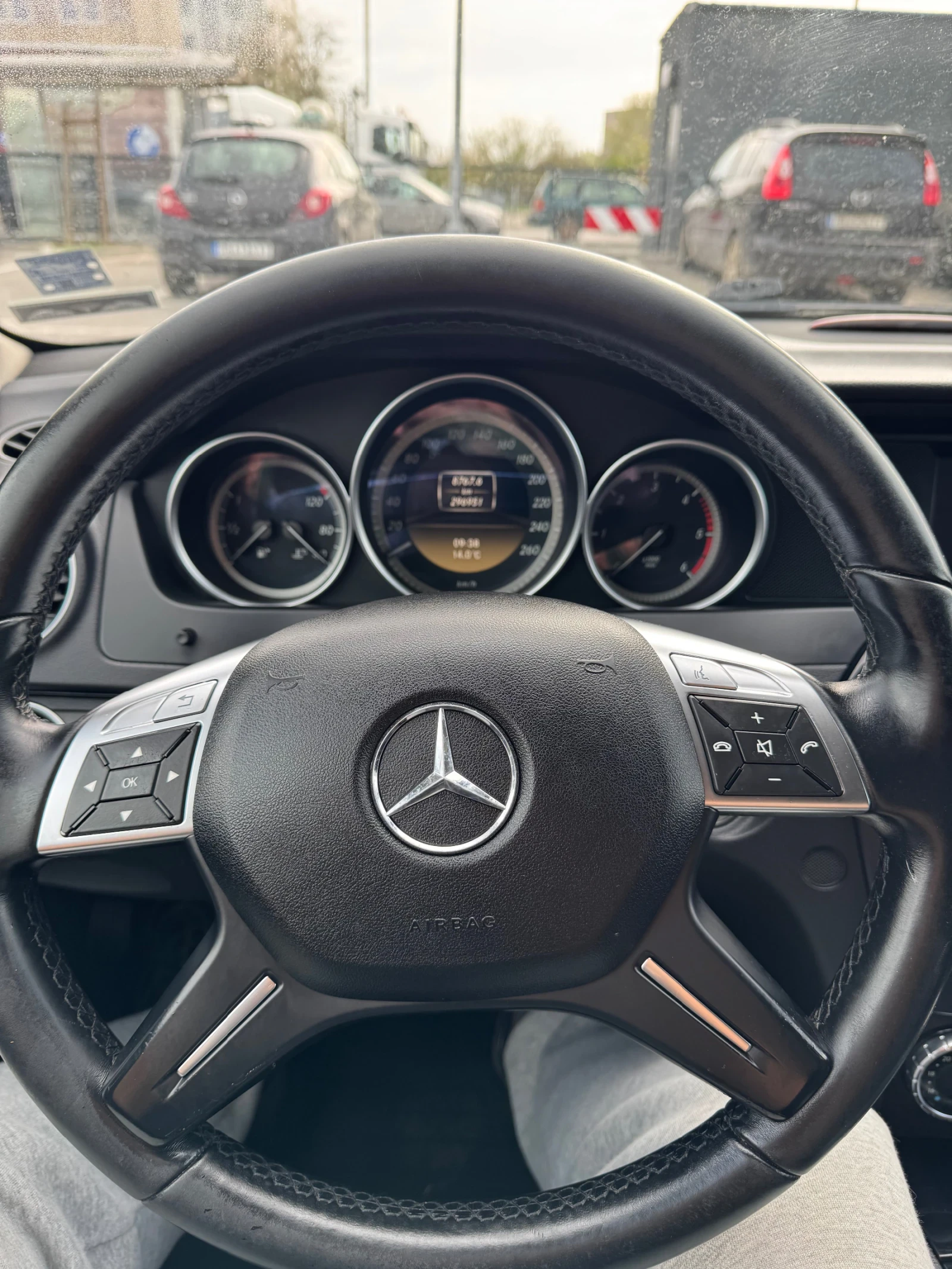 Mercedes-Benz C 220, снимка 11 - Автомобили и джипове - 56574289