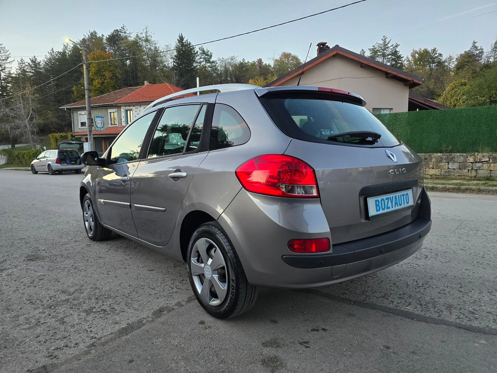 Renault Clio 1.5DCi/NAVI-75ps, снимка 4 - Автомобили и джипове - 56650770