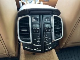 Porsche Cayenne TURBO/ LIFT/ BURMESTER/ PANO/ CAMERA/ 3xTV/ CARBON, снимка 16