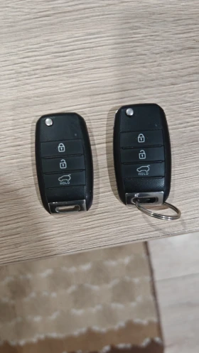 Kia Niro 1.6 GDI FHEV - 13500 € / 26403.70 лв. - 46966109 11