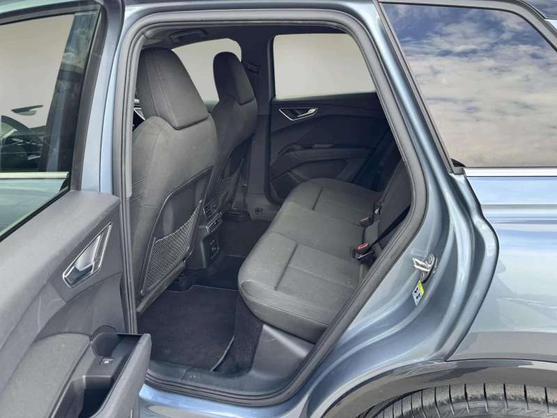 Audi Q4 E-Tron 40, снимка 8 - Автомобили и джипове - 51447355