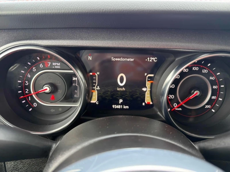 Jeep Gladiator Mojave  CARFAX, снимка 8 - Автомобили и джипове - 53405474